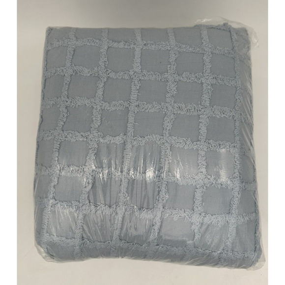 Pottery Barn queen duvet cover and shams in sky blue - Picture 5 of 8